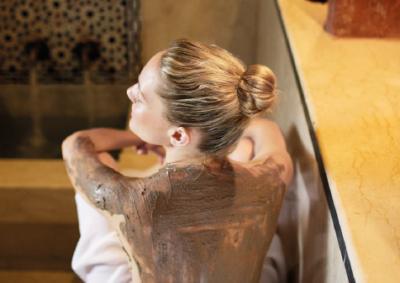 Detox algae mud pack